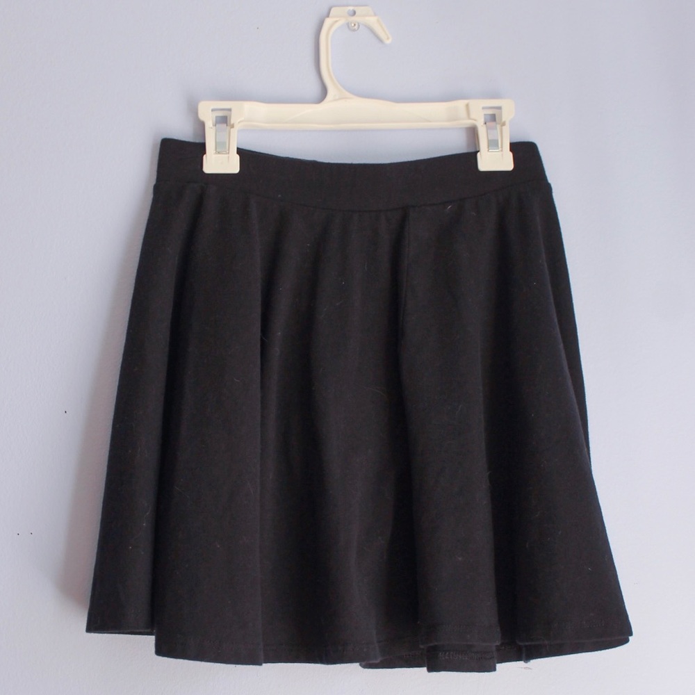 Black skater skirt